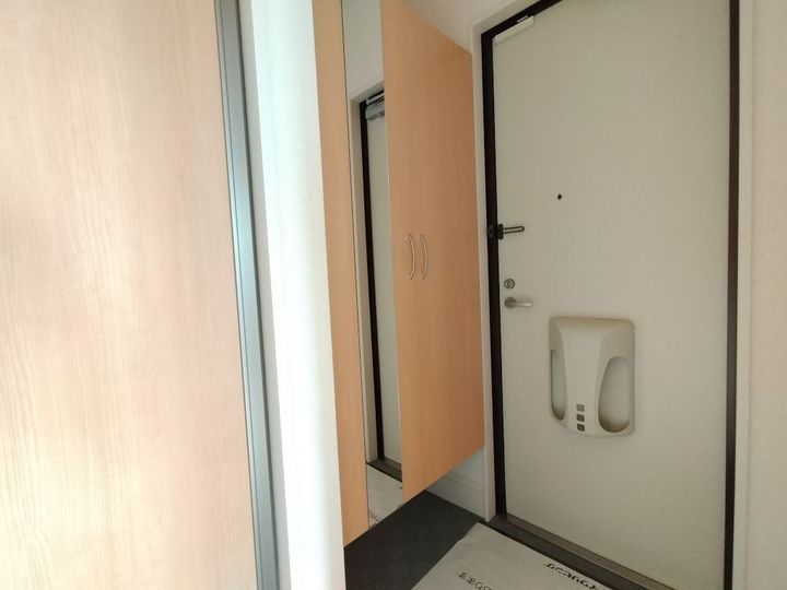シャトンA棟の玄関
