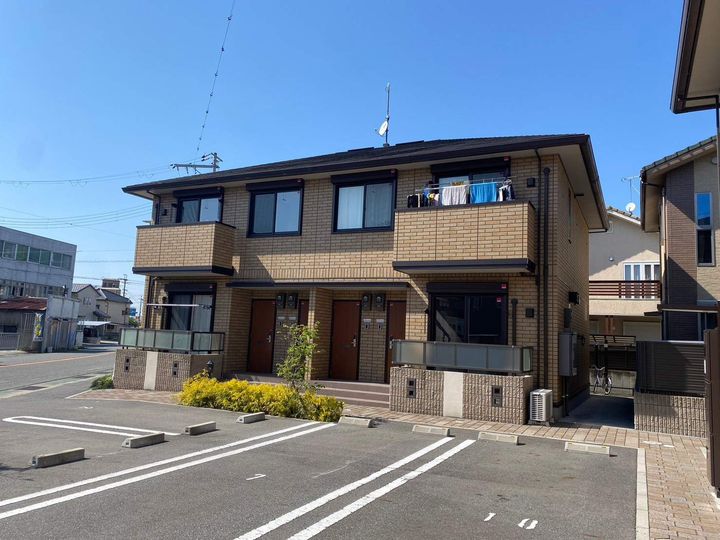 シャトンA棟の外観