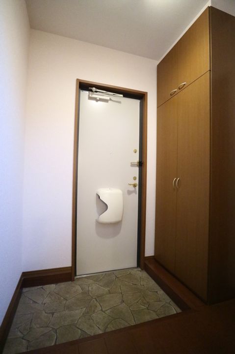 品川様タウンハウス101の玄関