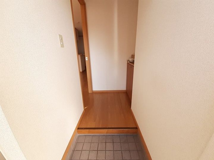 フリーデンCの玄関