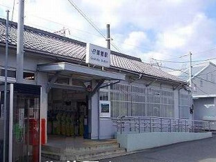 シャン・ド・フルールの周辺