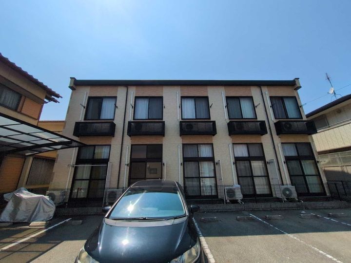 レオパレスCasero 野里203の外観