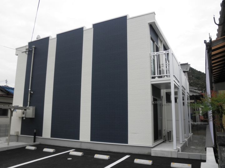 レオネクスト高芝102の外観