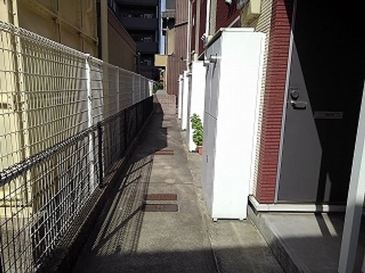 レオネクスト太陽 今在家202の玄関