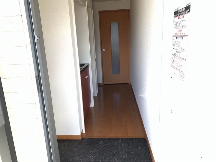 レオパレスリベルラⅠ104の玄関