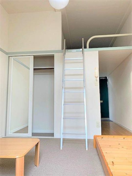 レオパレスセジュール209の居間