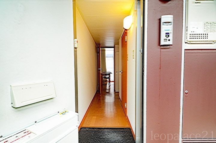 レオパレスLa Casa107の玄関
