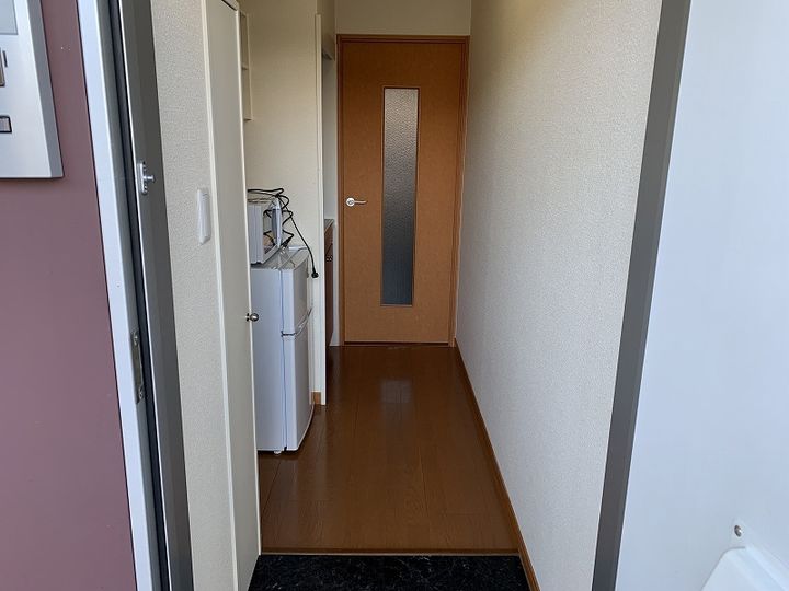 レオパレスウィル106の玄関