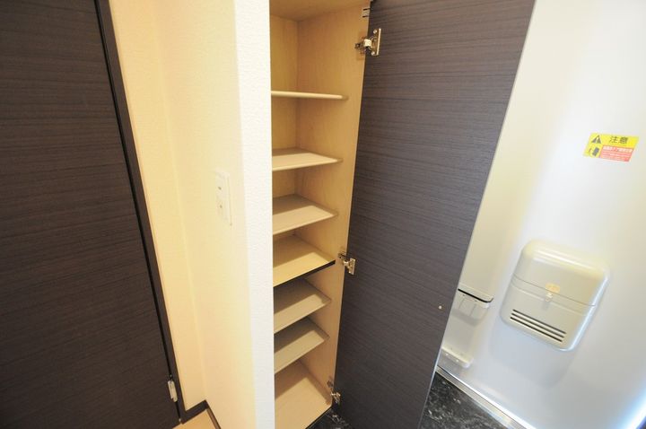 クレイノふかしのⅡ101の玄関
