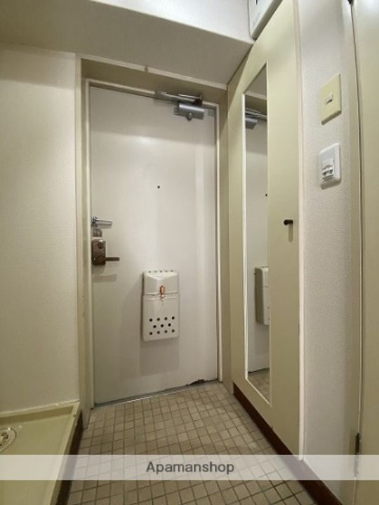 ジュネス野里の玄関