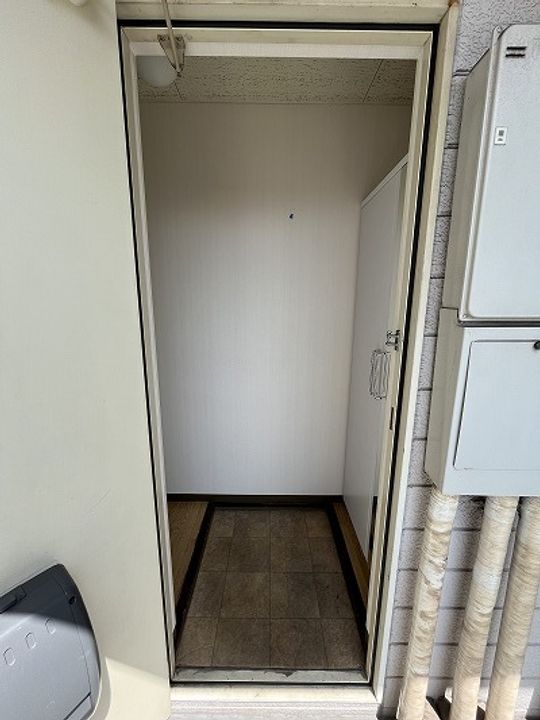 オークハイツ201の玄関