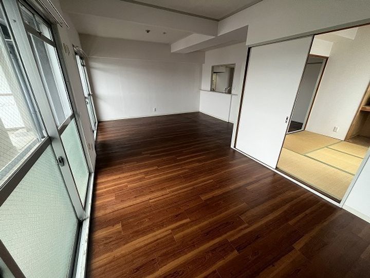 ルークレジデンス姫路Ⅱ306の居間