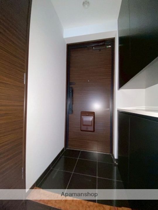 STELLA久保町の玄関