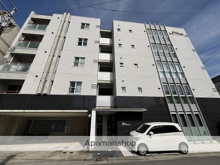 STELLA久保町の外観