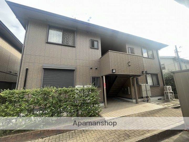 オークヒルズ C棟の外観