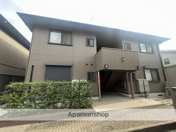 オークヒルズ C棟の外観