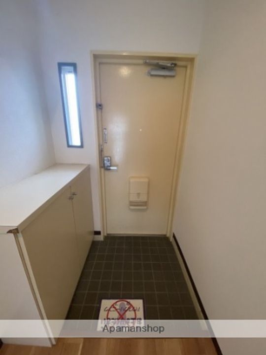サンシャイン山下B301の玄関