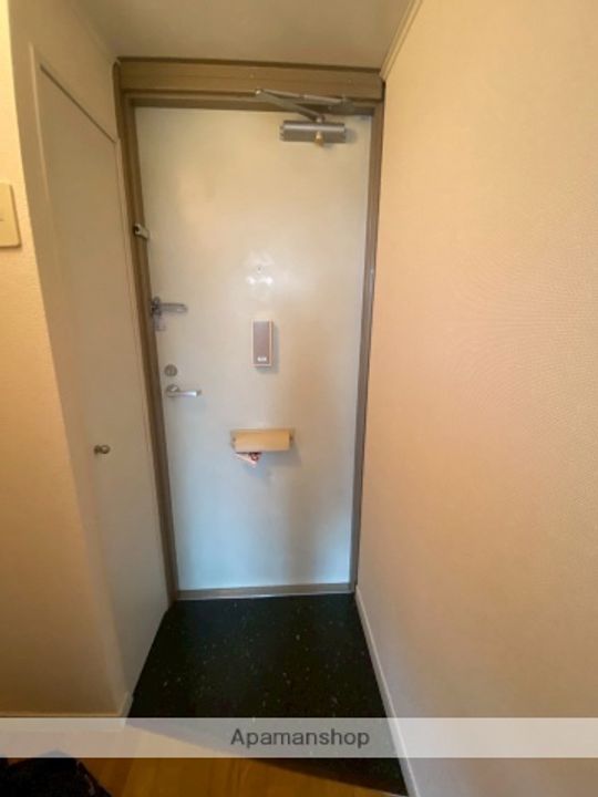 フレーズ弐番館の玄関