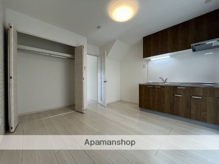 リープラス赤穂Ⅱ1Aの居間