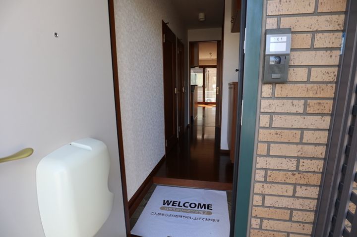 アゼリア大善の玄関