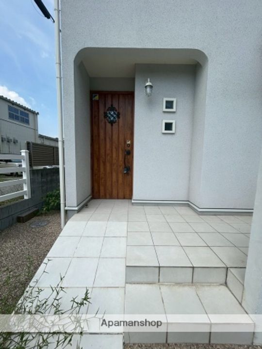 兵庫県姫路市岩端町(一戸建)の賃貸物件戸建ての玄関