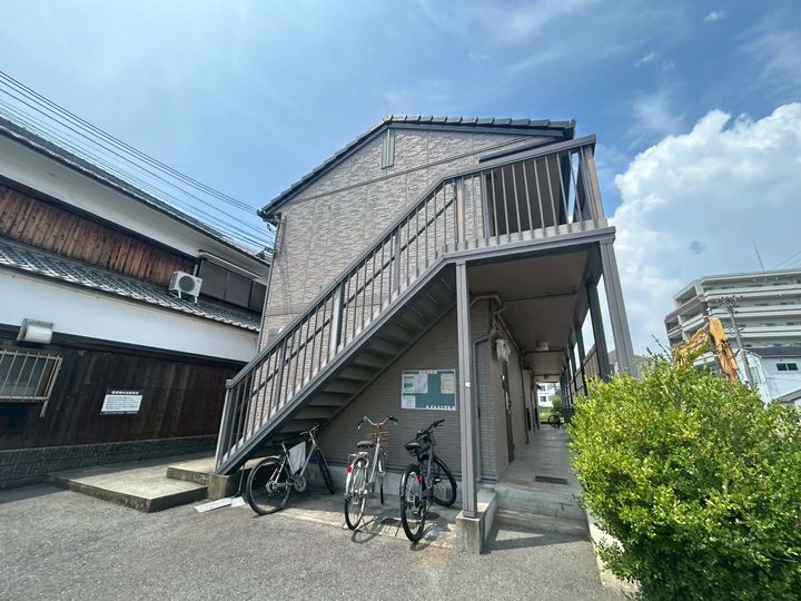 ホワイトヘロン201の外観