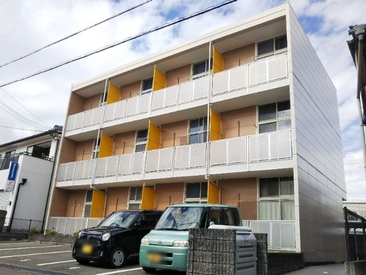 レオパレス毘沙門203の外観