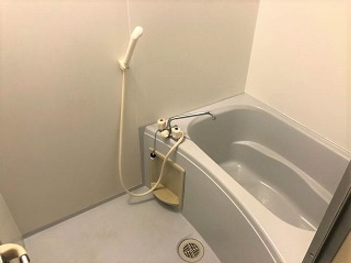 レオパレスMIYABI108の風呂