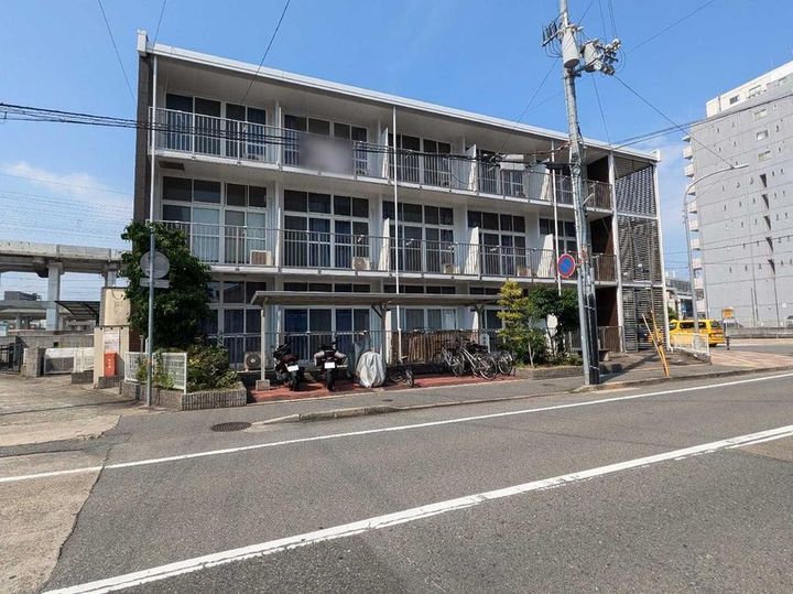 レオパレスレヴェルベールⅠ101の外観