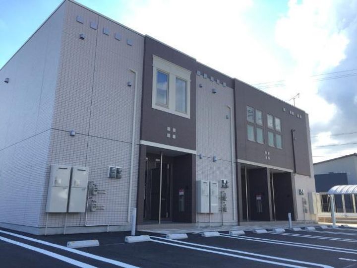 ヴェルジュール佐土の外観