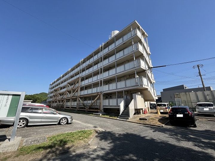 ビレッジハウス西夢前第二2号棟の外観