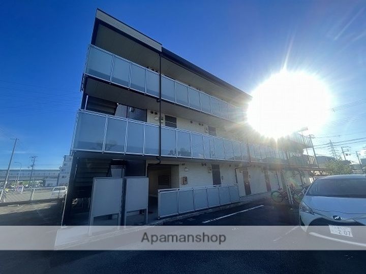 レジェンド南条の外観