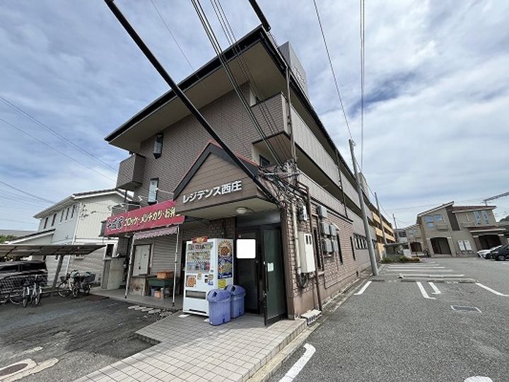 レジデンス西庄208の外観