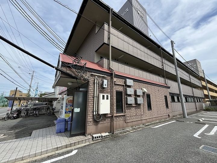 レジデンス西庄208の外観