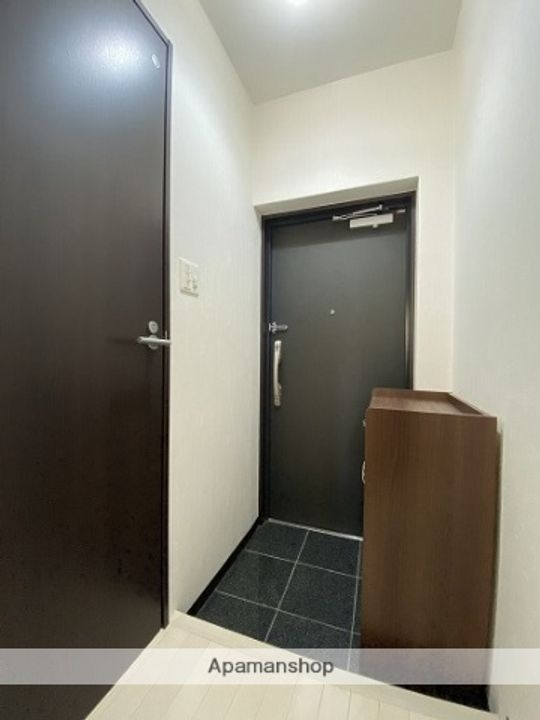 兵庫県姫路市飾磨区清水の賃貸マンション201の玄関