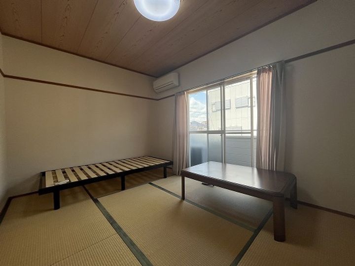 京口アパート106の居間