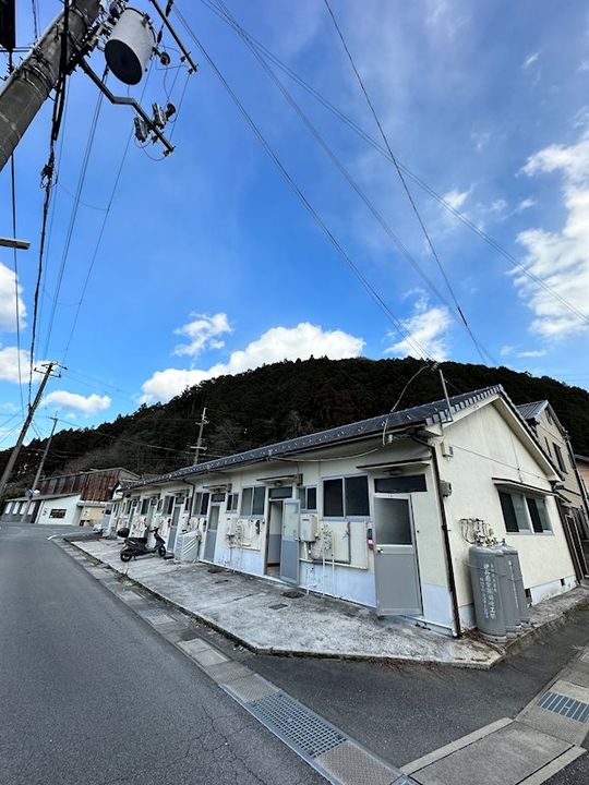 植木野ハウス A棟2号室の外観