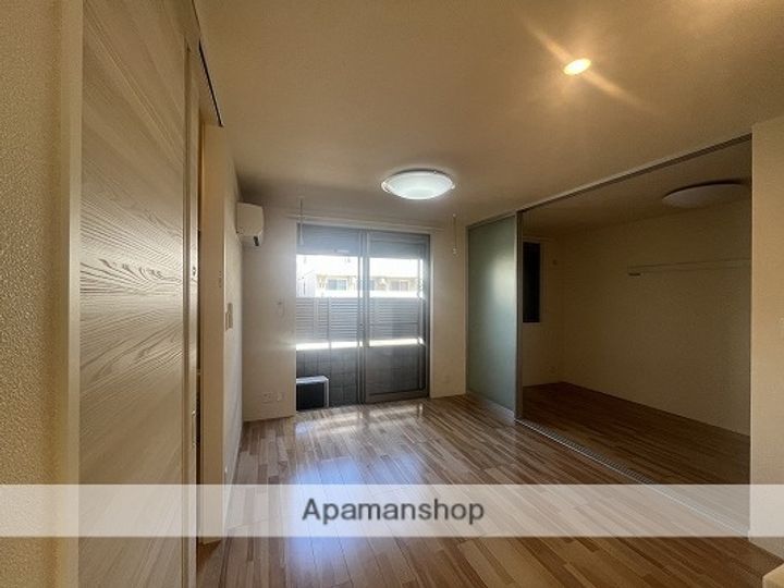 シャーメゾンみらいの居間