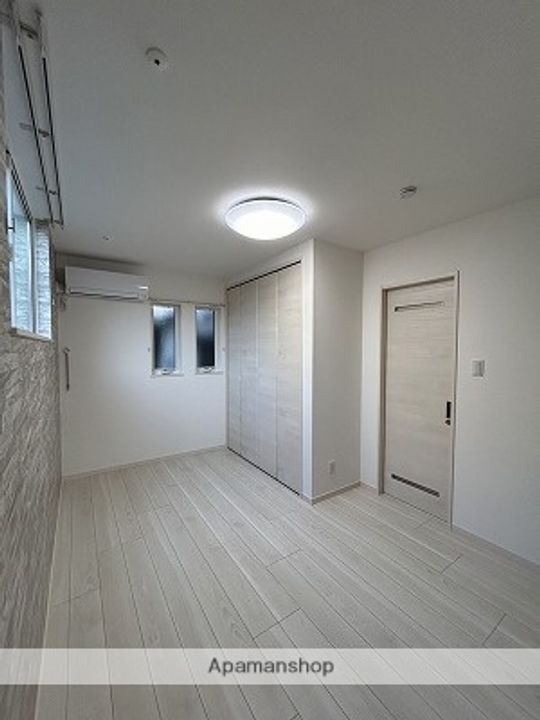 兵庫県姫路市宮上町1丁目の賃貸アパートの居間