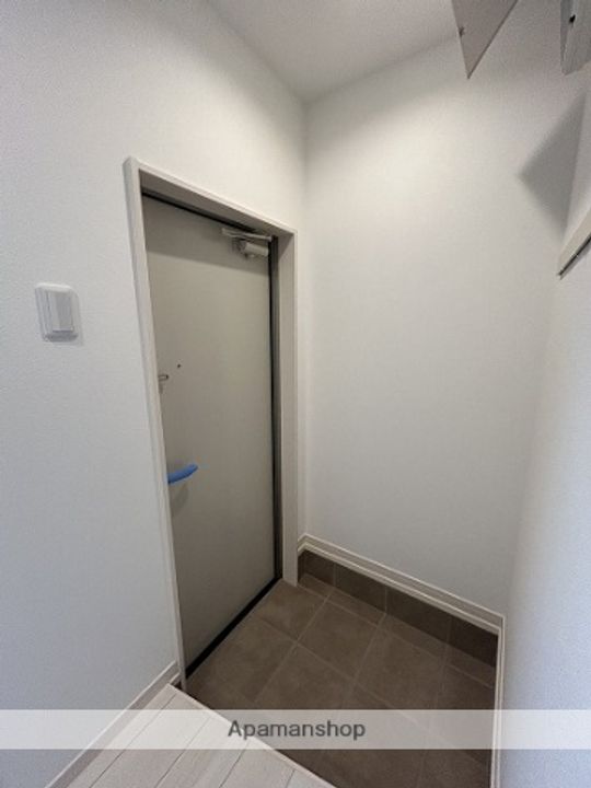 兵庫県姫路市宮上町1丁目の賃貸アパートの玄関