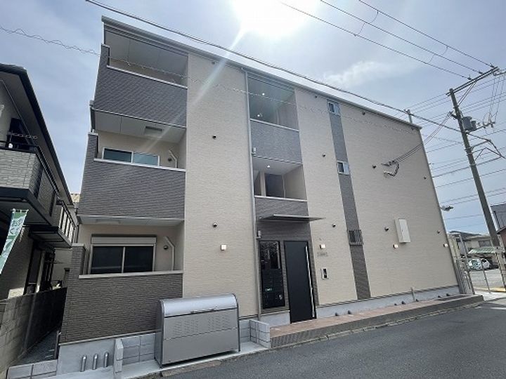 F ASECIA ILIA102号室の外観