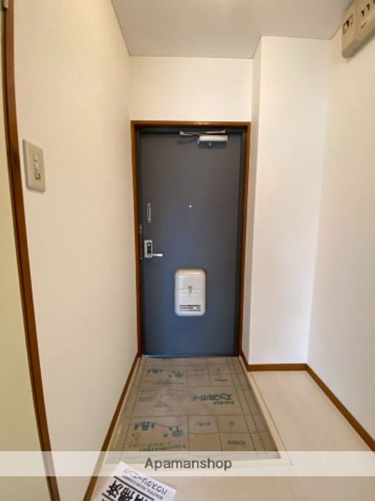 VANROCK勝原駅前203の玄関