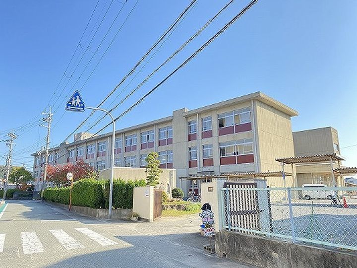 ハッピーロード佐土201の周辺