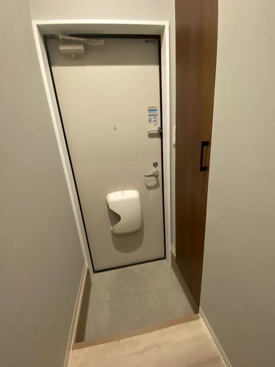 MERIDIES205の玄関