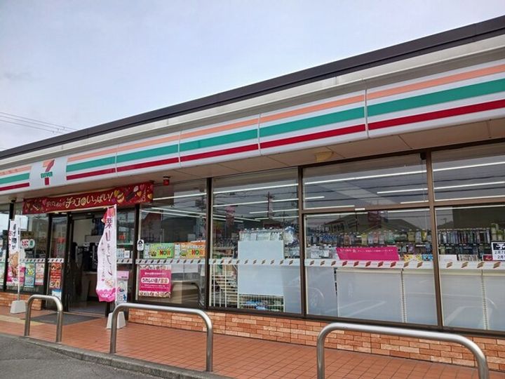 ルミナーレAの周辺