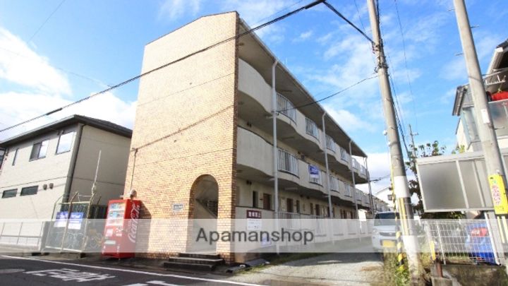 三和ハイツ西棟の外観