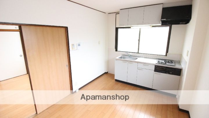 南マンションの居間