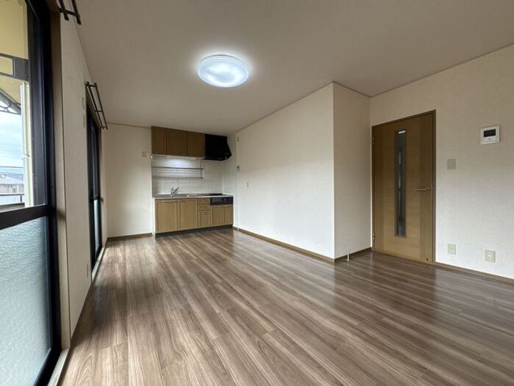 ジュネスコート B棟の居間