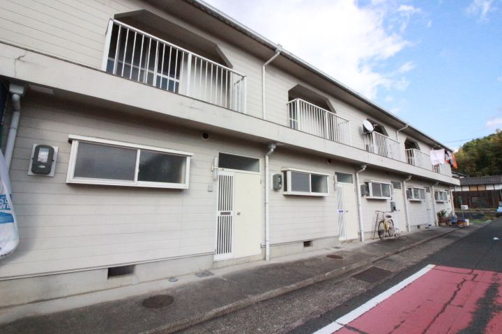 ハウス前田Bの外観