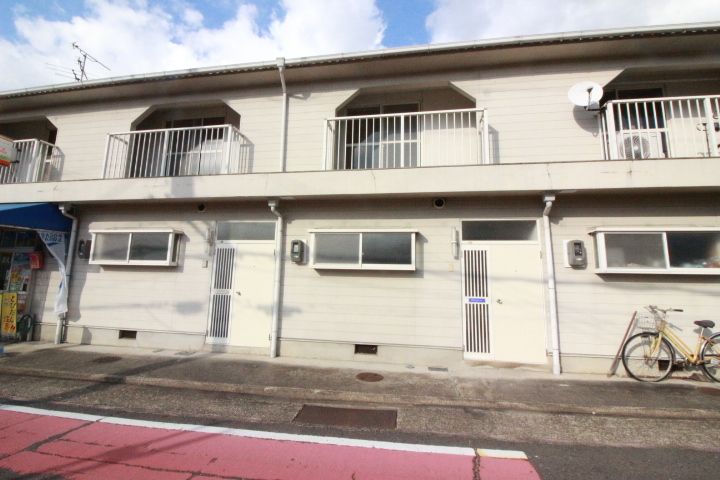 ハウス前田Bの外観